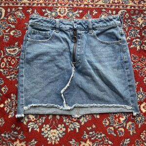 Pacsun Women Denim Skirt Size 26 Blue Distressed Raw Edge Loop Zipper Pull Y2K